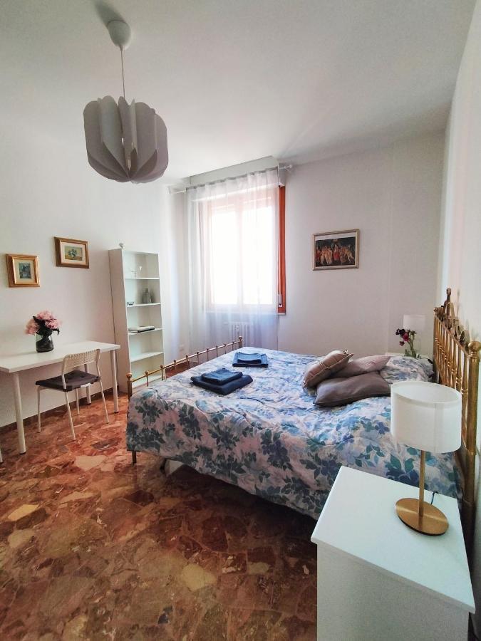 Liz'S House, Appartamento Super Servito A Firenze Екстер'єр фото